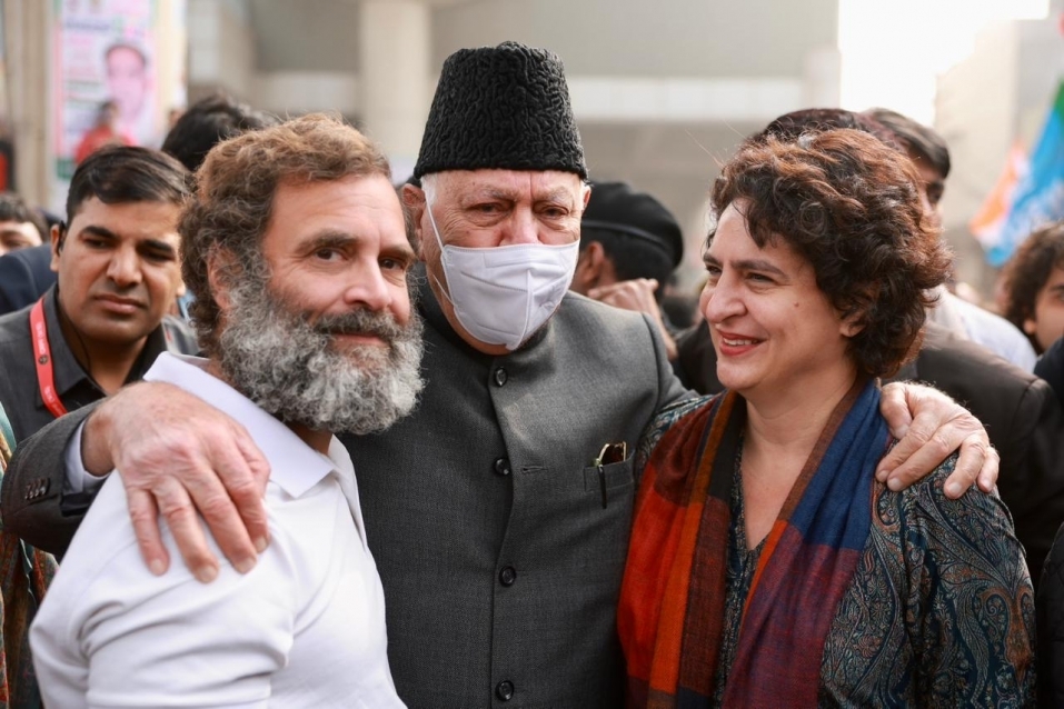 BHARAT JODO YATRA: राहुल गांधी की भारत जोड़ो यात्रा में शामिल हुए पूर्व रो प्रमुख ए एस दुलत, फारूक अब्दुल्ला